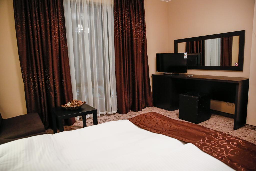 Einstein House & Spa Marchevo 部屋 写真