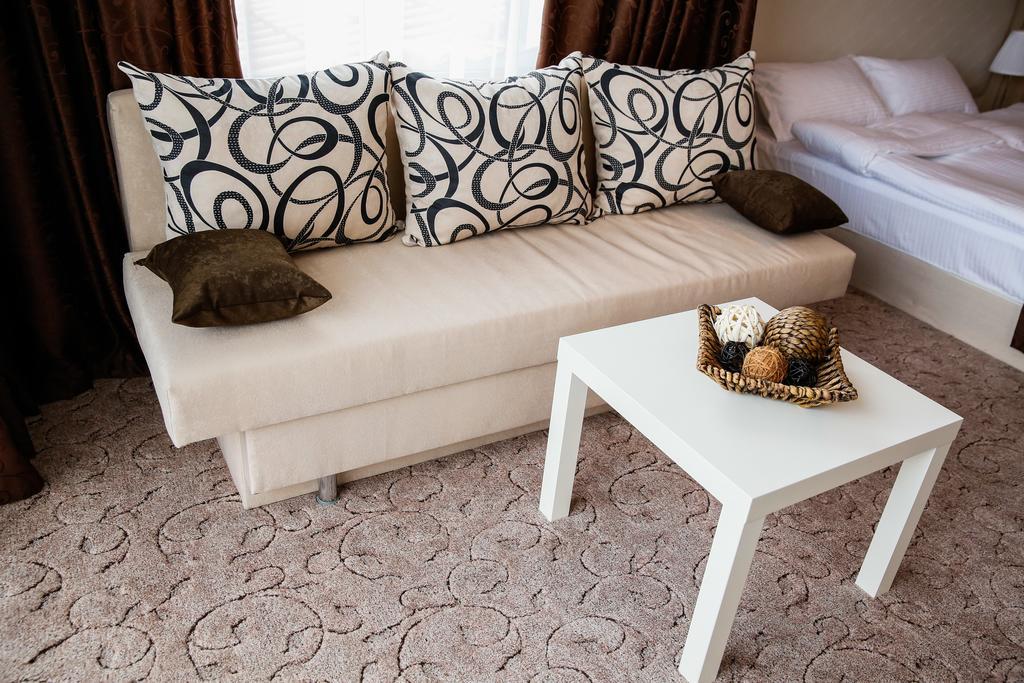 Einstein House & Spa Marchevo 部屋 写真