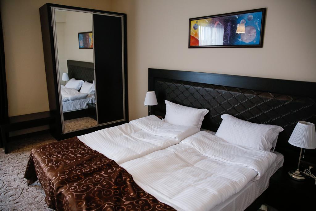 Einstein House & Spa Marchevo 部屋 写真